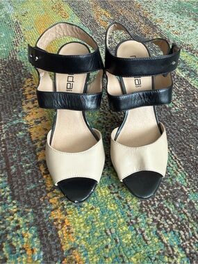 Moda Spana Two-Tone Open-Toe Heels in Black and Cream
